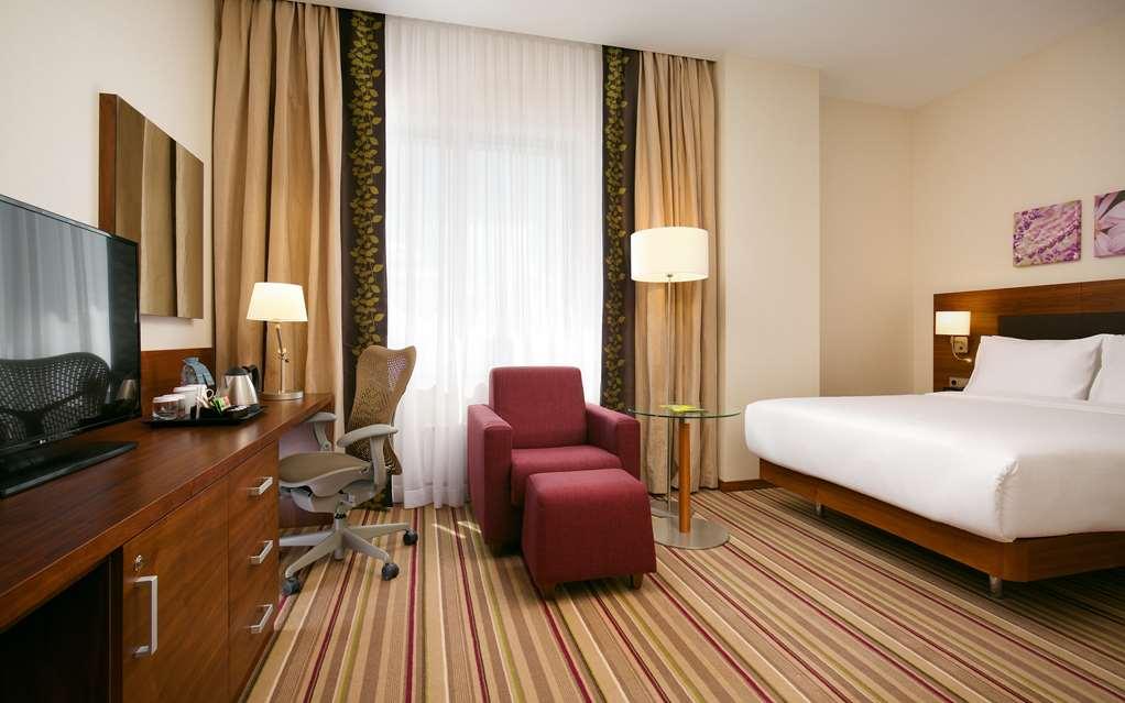 Hilton Garden Inn Volgograd Bilik gambar